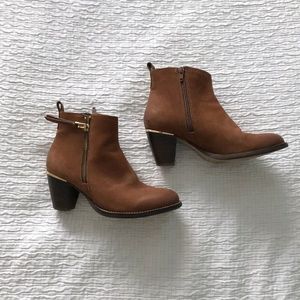 Steve Madden Wantagh Heeled Ankle Booties